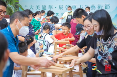 大美龙华·辰启东方——深圳文博会戴为集团分会场艺术节盛大启幕，共绘湾区人文新画卷